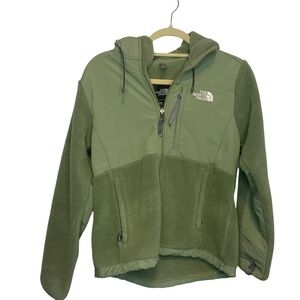 The North Face Women’s Jacket Small